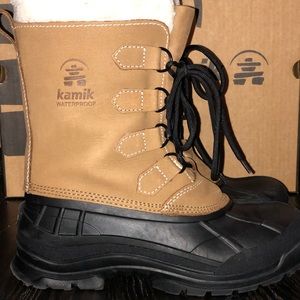 Kamik Alborg Winter Boots - Like NEW - Size 9